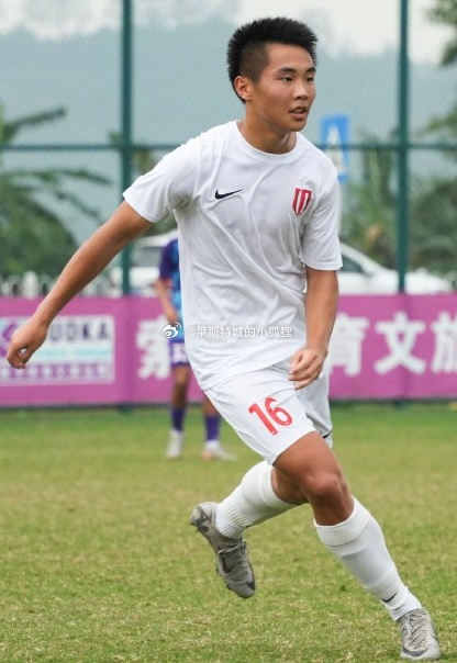  中國職業(yè)賽場首位09后！成都蓉城B隊(duì)16歲小將帥惟浩上演生涯首秀